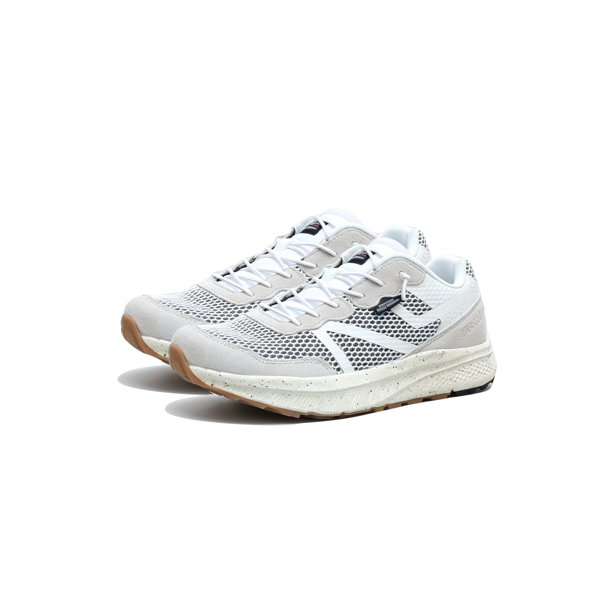 Zeroland All-Terrain Runner — white pair back