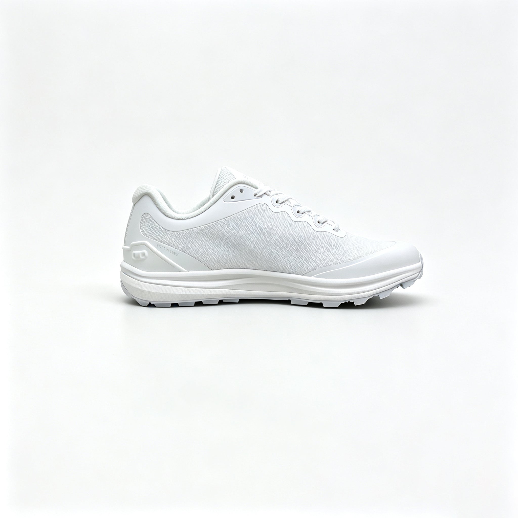 7302 Trail Sneaker White — pair view